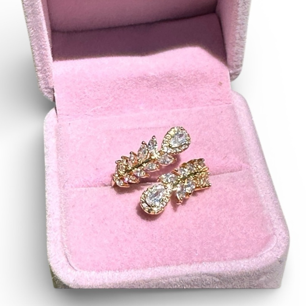 Gold Tone Feather Rhinestone Ring Adjustable Band